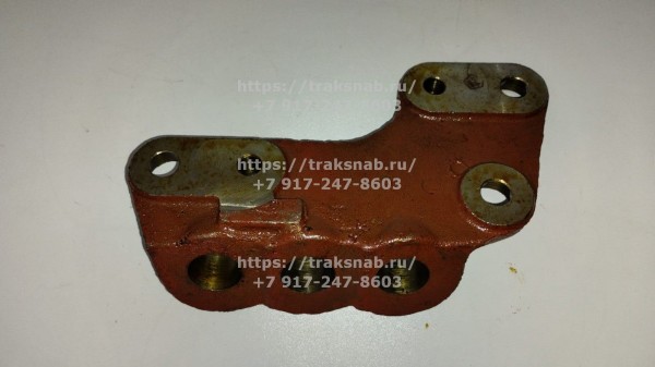 Кронштейн переднего ведущего моста (ЦС-50) — 3