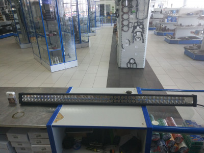 Балка светодиодная CH008 288W 96 диодов по 3W (габаритные размеры 83*82*115*1335мм)