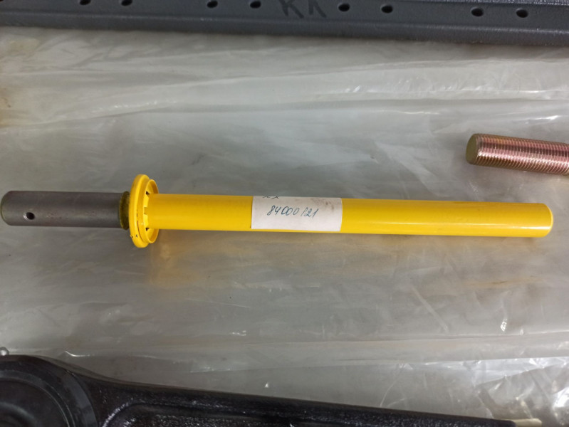 Палец шнека Нью Холланд — 1